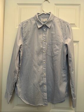 GAP boyfriend Casual Button Down Shirt